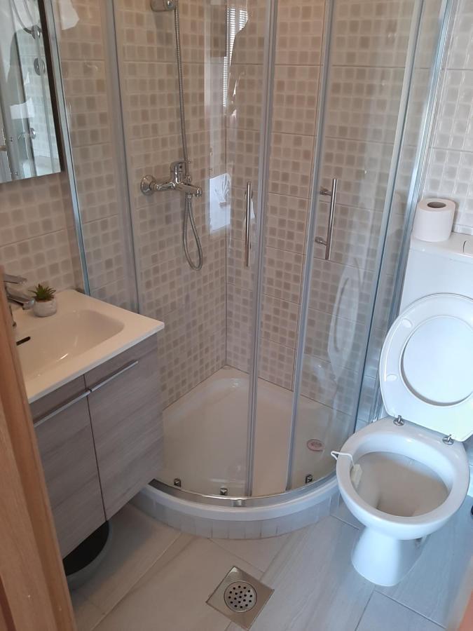 Apartments Monika Omiš Екстериор снимка