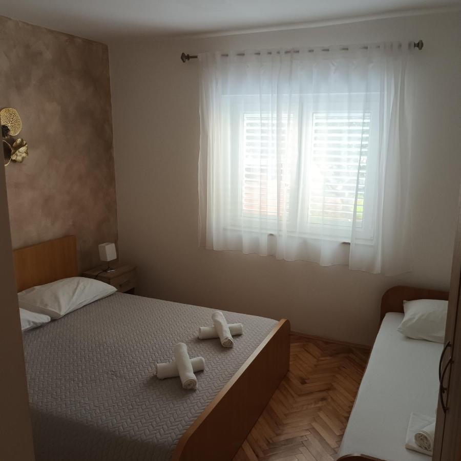 Apartments Monika Omiš Екстериор снимка