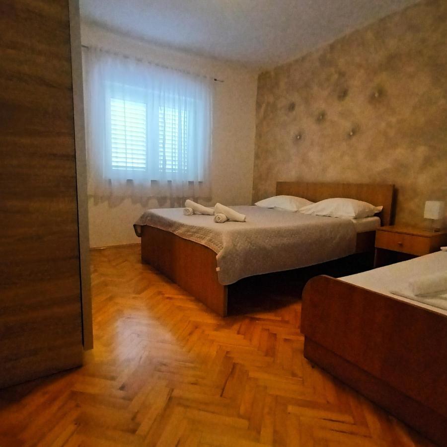 Apartments Monika Omiš Екстериор снимка